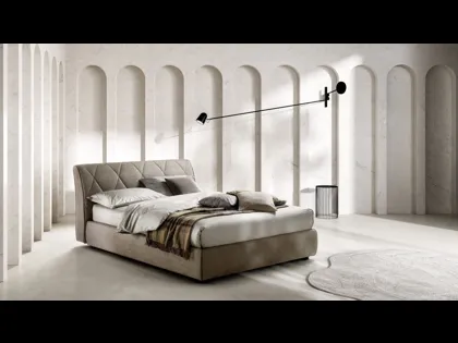 Letto in tessuto imbottito con testiera trapuntata Kilt di Bside