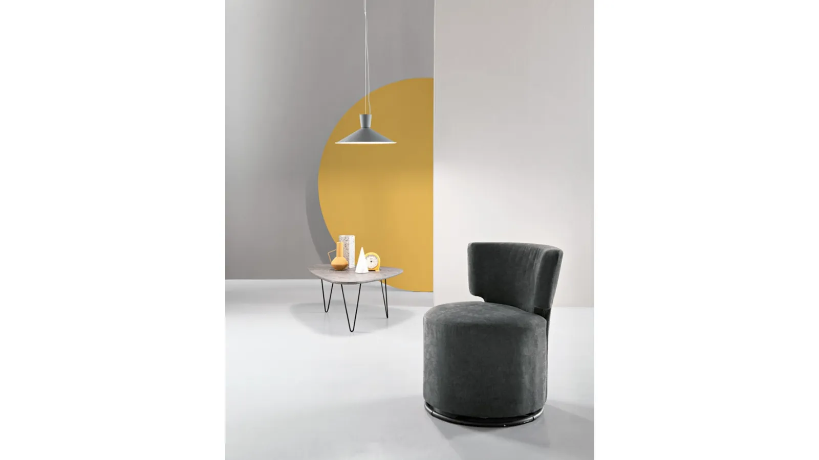 Poltroncina Lorena in tessuto di Ikone Casa