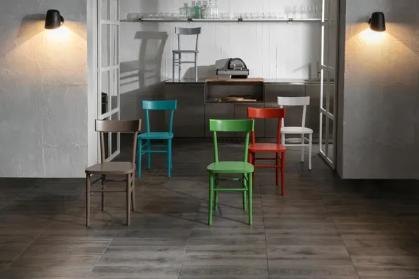 Sedia in legno laccato Brera di Stones