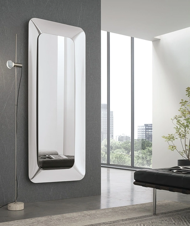 Specchiera con cornice in vetro curvato Anubi di Target Point