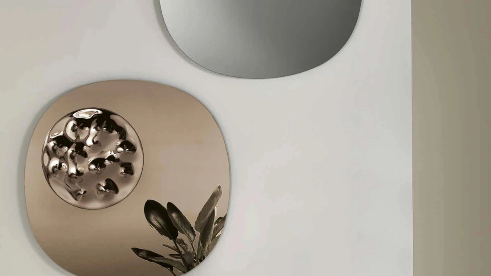 Specchio Bijou con inserto in vetro mosso di Capodarte