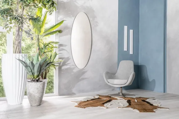 Specchio Cassandra con cornice in MDF color argento di Stones