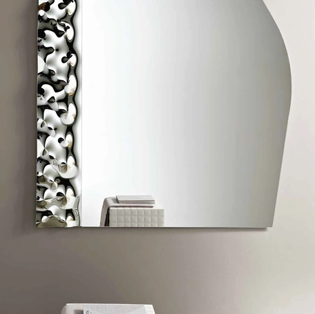 Specchio Lock con inserto in vetro mosso di Capodarte