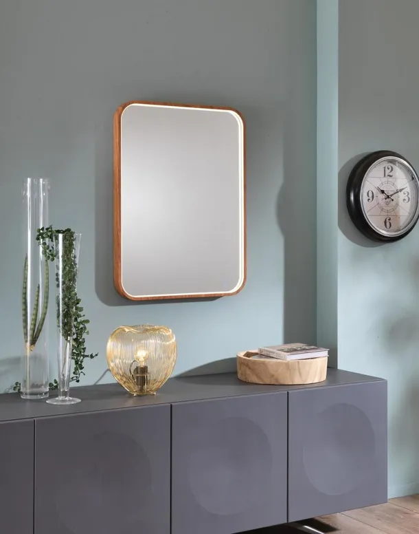 Specchio Ohm con cornice in alluminio color legno di Stones
