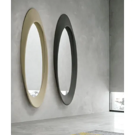 Specchiera Pleasure con cornice in poliuretano verniciato di Target Point