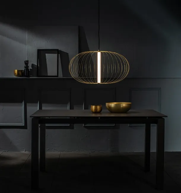 Lampada a sospensione Mizar in metallo verniciato Ottone lucido di Stones