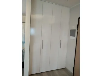 armadio su misura ingresso a muro