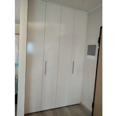 Armadio per ingresso su misura