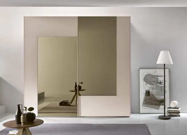 Armadio con ante scorrevoli Abaco 142 Luxury in specchio bronzo e melaminico finitura Cachemire di Gierre Mobili