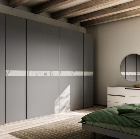 Armadio su misura Lena 35 con inserto in marmo di Orme