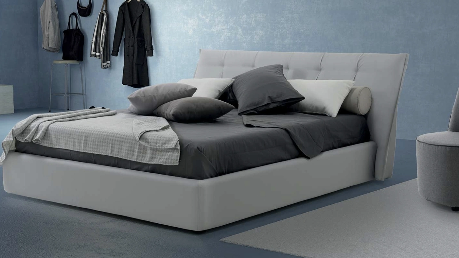 Letto in pelle imbottito Comet di Rimar