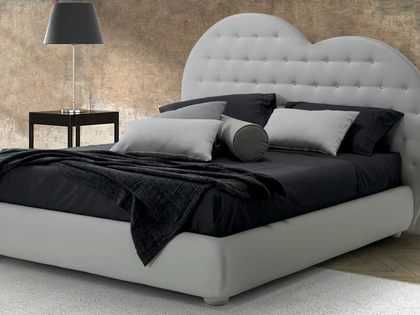 Letto matrimoniale in pelle con testiera a cuore Cupido di Rimar