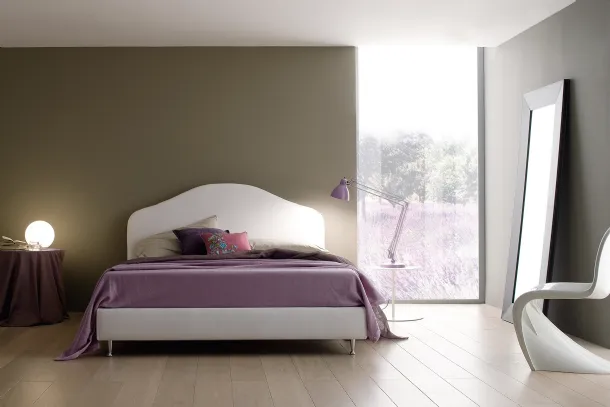 Letto elegante con testiera sagomata Nicole di Fabbri Salotti