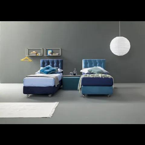 Letto singolo in tessuto imbottito con testiera trapuntata Aster di Bside