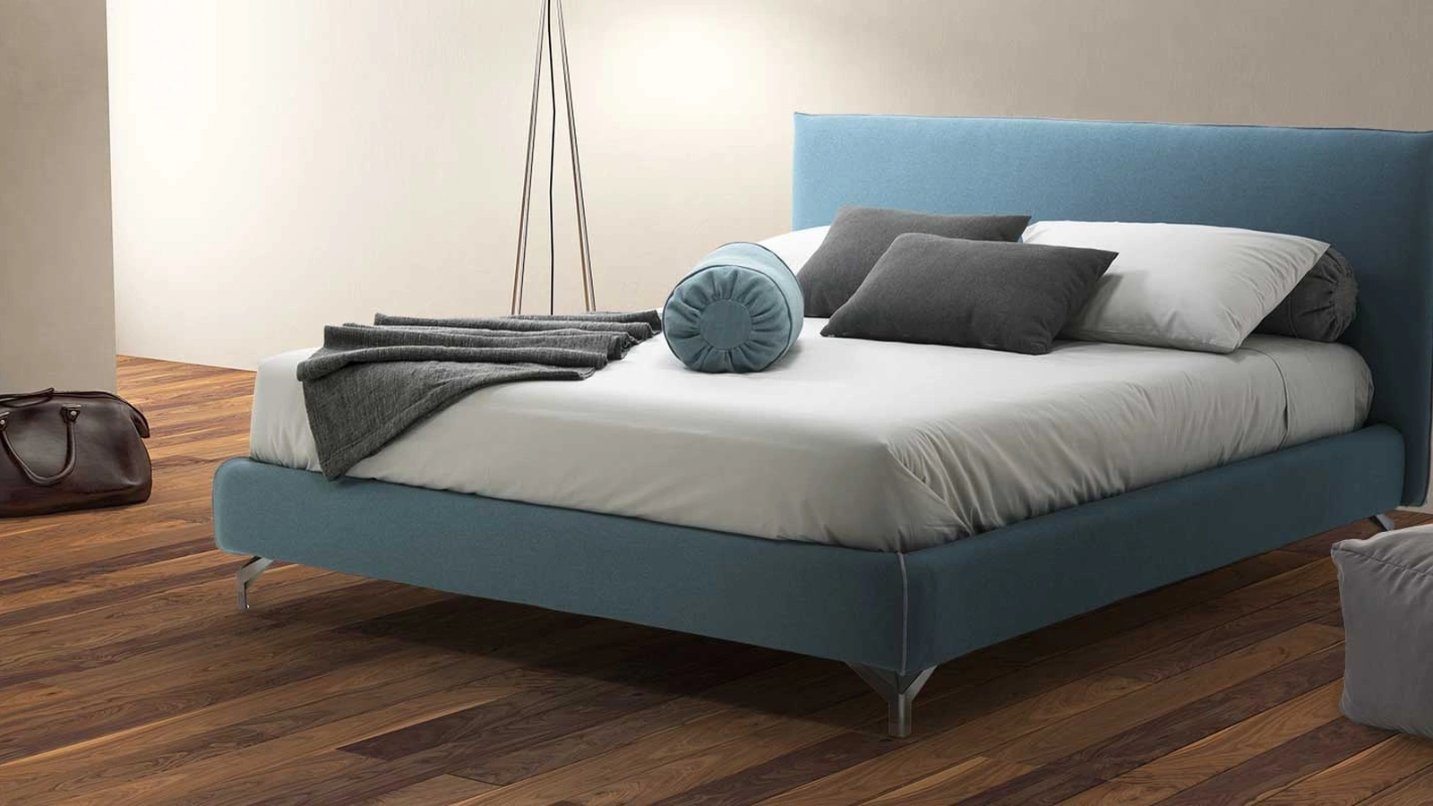 Letto con testiera Velvet di Rimar