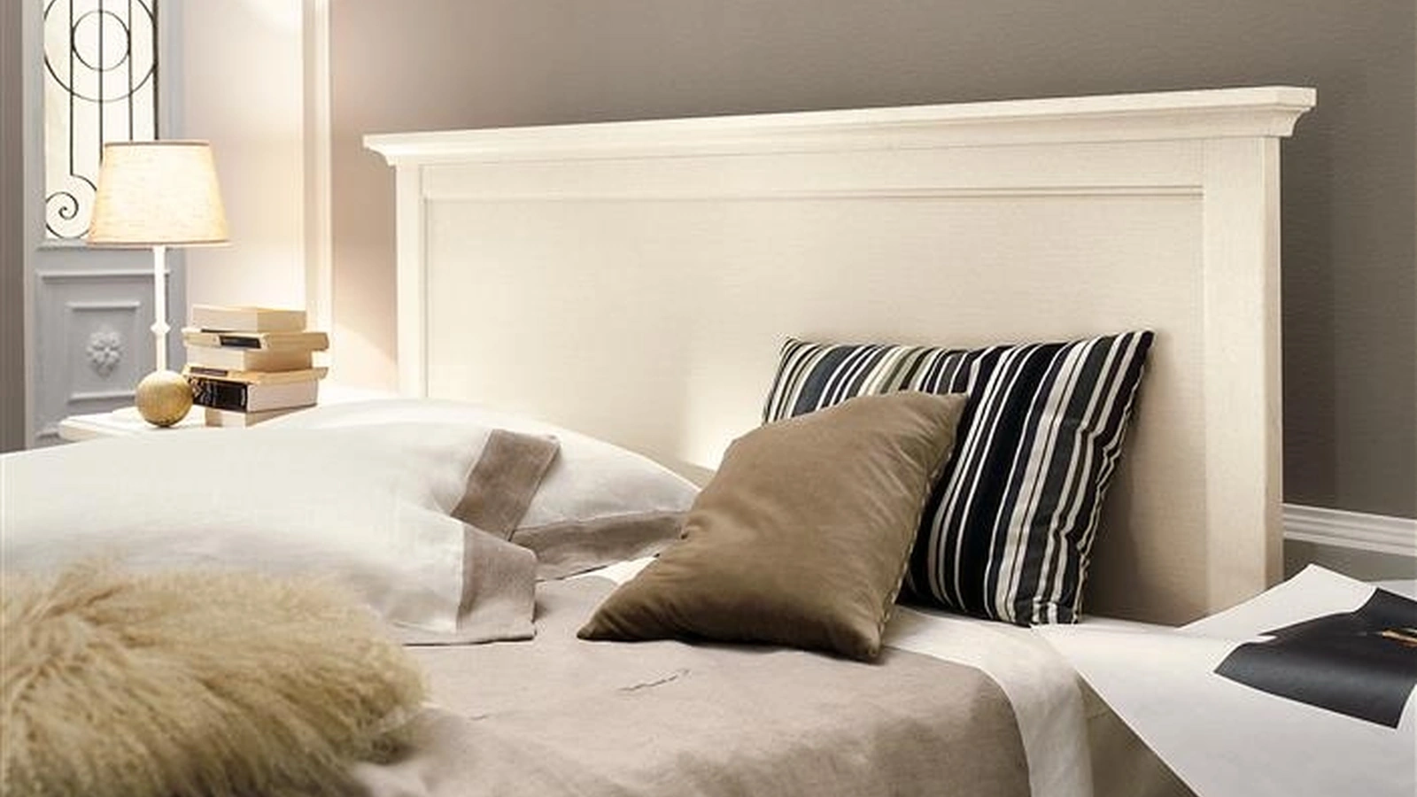 Letto con testiera Driade di Villanova