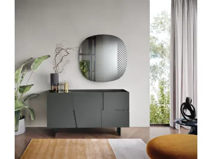 Madia Girona in MDF laccato con inserti in laminato effetto marmo di Capodarte