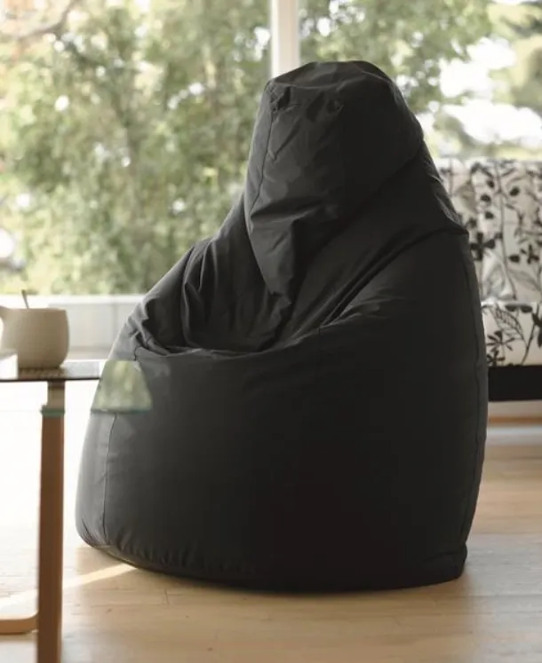 Poltrona con seduta ergonomica Sacco in tecnoraso di Hoppla