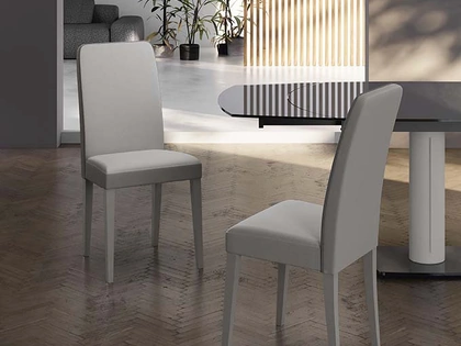 Sedia rivestita in ecopelle Anita di Stones