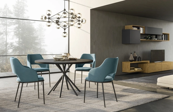 Sedia Diva in tessuto imbottito e gambe in metallo di FGF Mobili