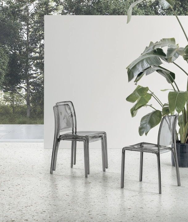 Sedia impilabile Futura in policarbonato trasparente di Target Point