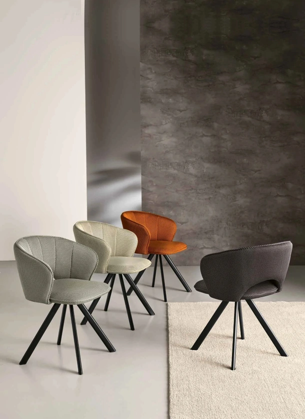 Sedia Gea in tessuto di Capodarte