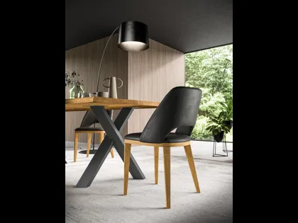 Sedia Holly in ecopelle con gambe in legno di FGF Mobili