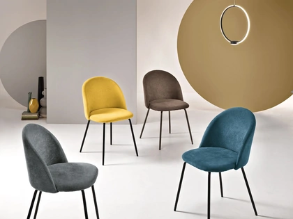 Sedia imbottita Karen di Ikone Casa