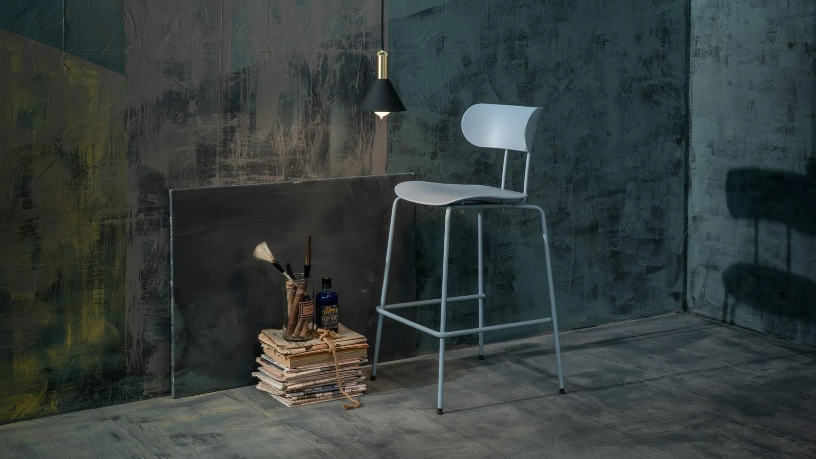 Sgabello Sam in polipropilene di Stones