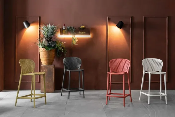 Sgabello in polipropilene Spot di Stones