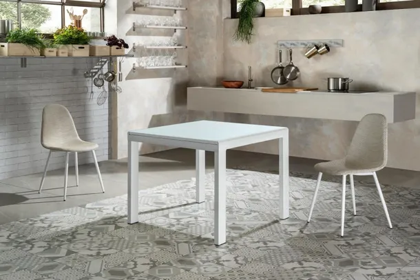 Tavolo allungabile in vetro temperato acidato Bianco Banner di Stones