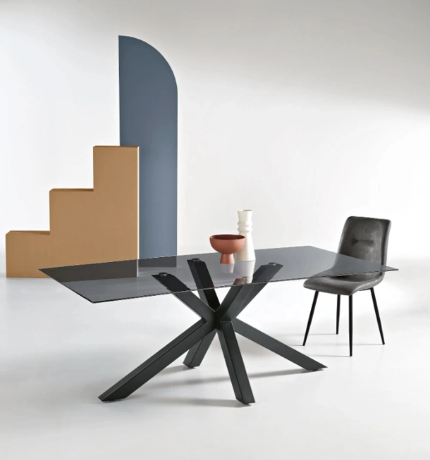 Tavolo in vetro Dante 180 di Ikone Casa