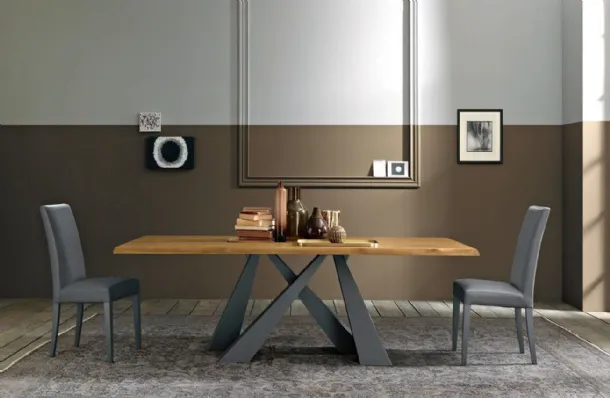 Tavolo Victory in legno con base in metallo laccato antracite di FGF Mobili