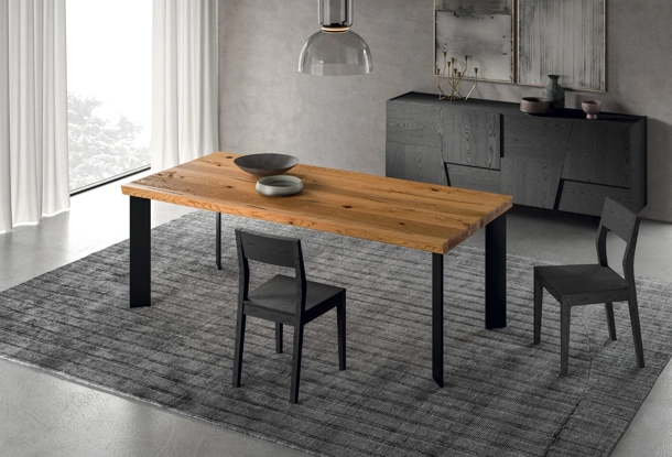 Tavolo Zenit in rovere e metallo di FGF Mobili