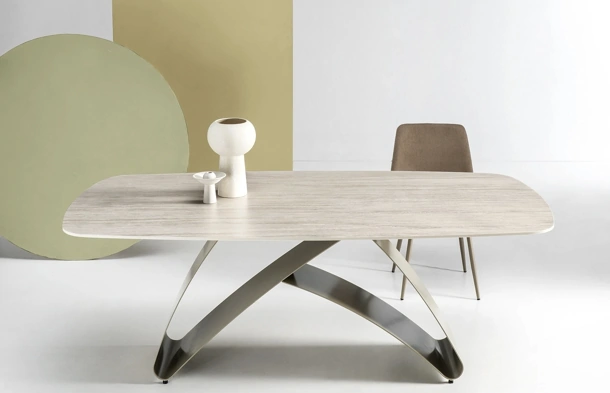 Tavolo King di Ikone Casa