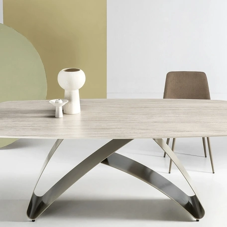 Tavolo King di Ikone Casa