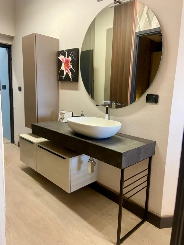 Mobile bagno con top hpl sospeso