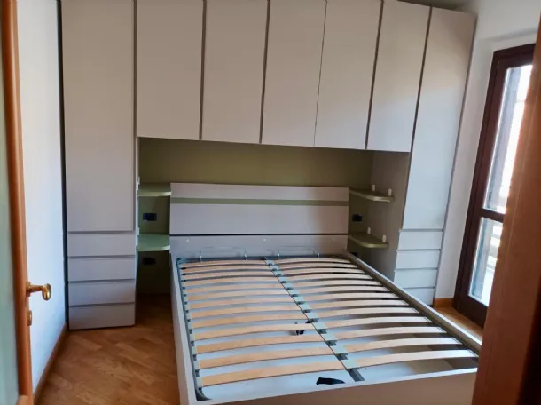Camera da letto con armadio a ponte