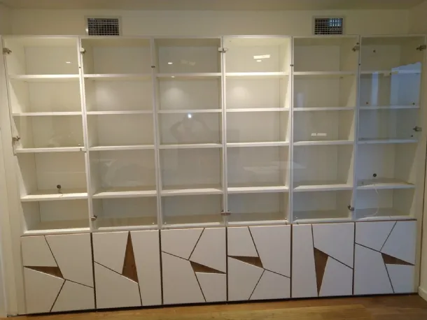 Libreria su misura a muro con ante vetro
