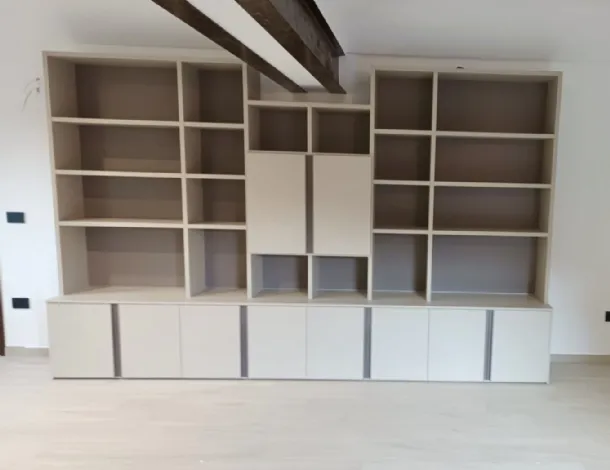 Mobile libreria su misura con doppia profondità