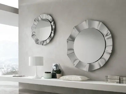 Specchio Osiride con cornice in vetro curvato di Target Point