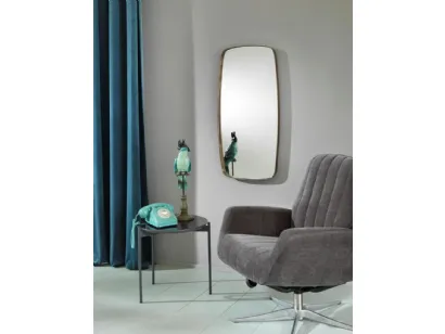Specchio Plinio con cornice in metallo color bronzo di Stones