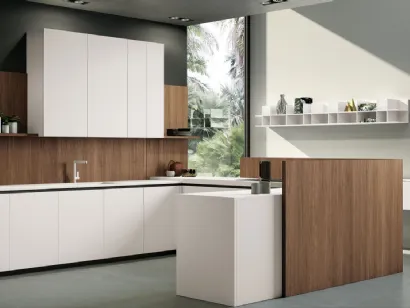 Cucina in laminato bianco e noce