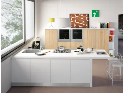 Cucina Moderna Ank in laccato Bianco Opaco e Rovere Naturale di Creo