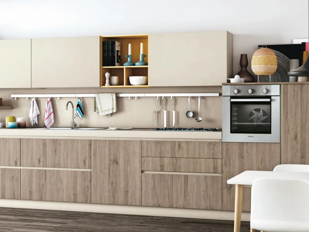 Cucina Moderna lineare Ank finitura Rovere Corteccia e laccato opaco Beige di Creo