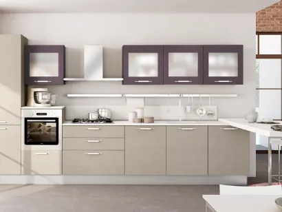 Cucina Moderna Kyra finitura laccato Kaschmir e Melanzana di Creo