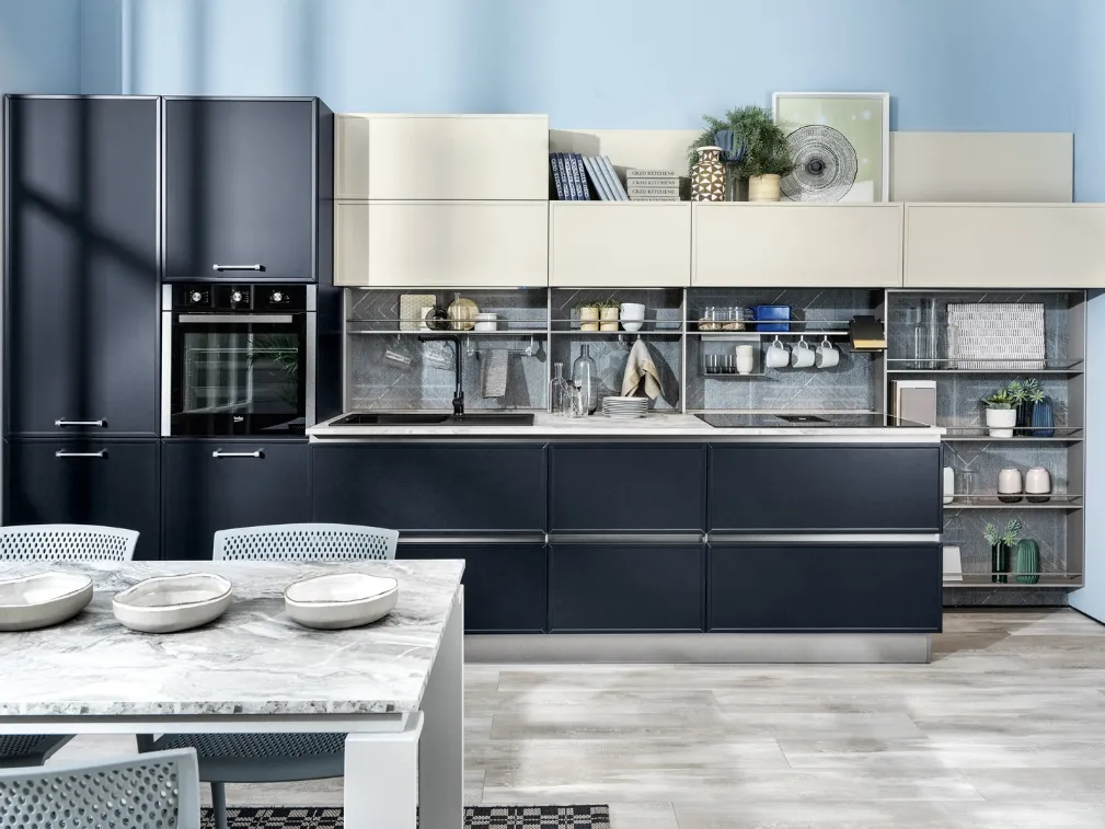 Cucina Moderna lineare Rewind 02 finitura laccato opaco Blue Cristal di Creo